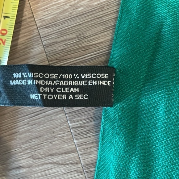 Jones New York Women’s Scarf One Size Green 100% Lightweight Tassel Fringe - Picture 10 of 10